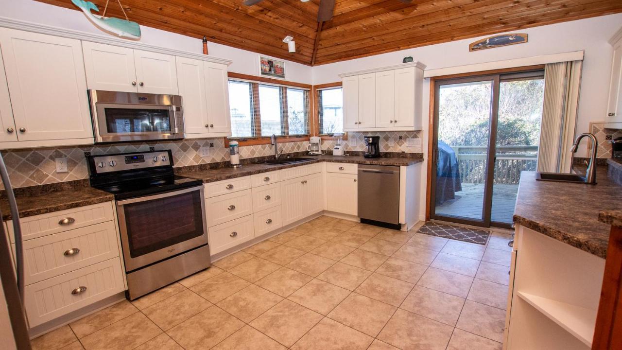 Wl933, Tale Of The Whale- Oceanfront, Private Beach Access, Gas Fireplace, Ocean Views Corolla Esterno foto